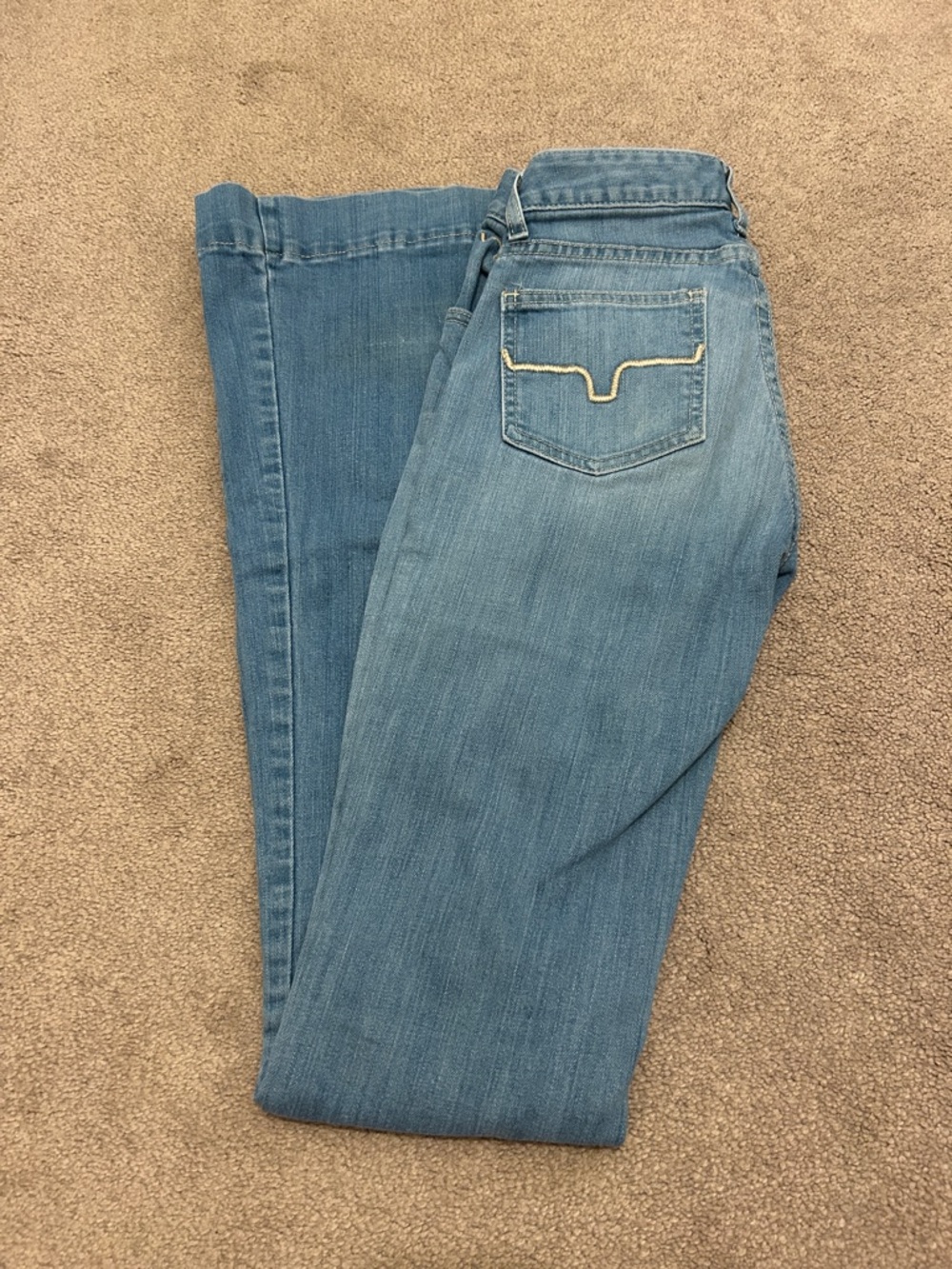 Kimes Ranch Women’s Light Wash Mid Rise Lola Soho Fade Trouser